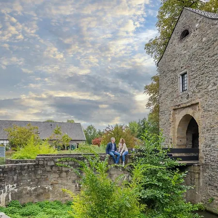 - By Ihg 酒店 拉廷根