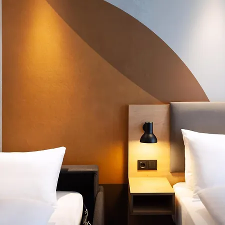 - By Ihg Ξενοδοχείο 4*
