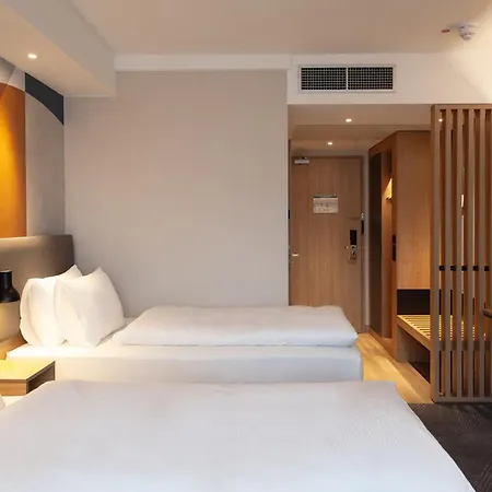 Hotel - By Ihg